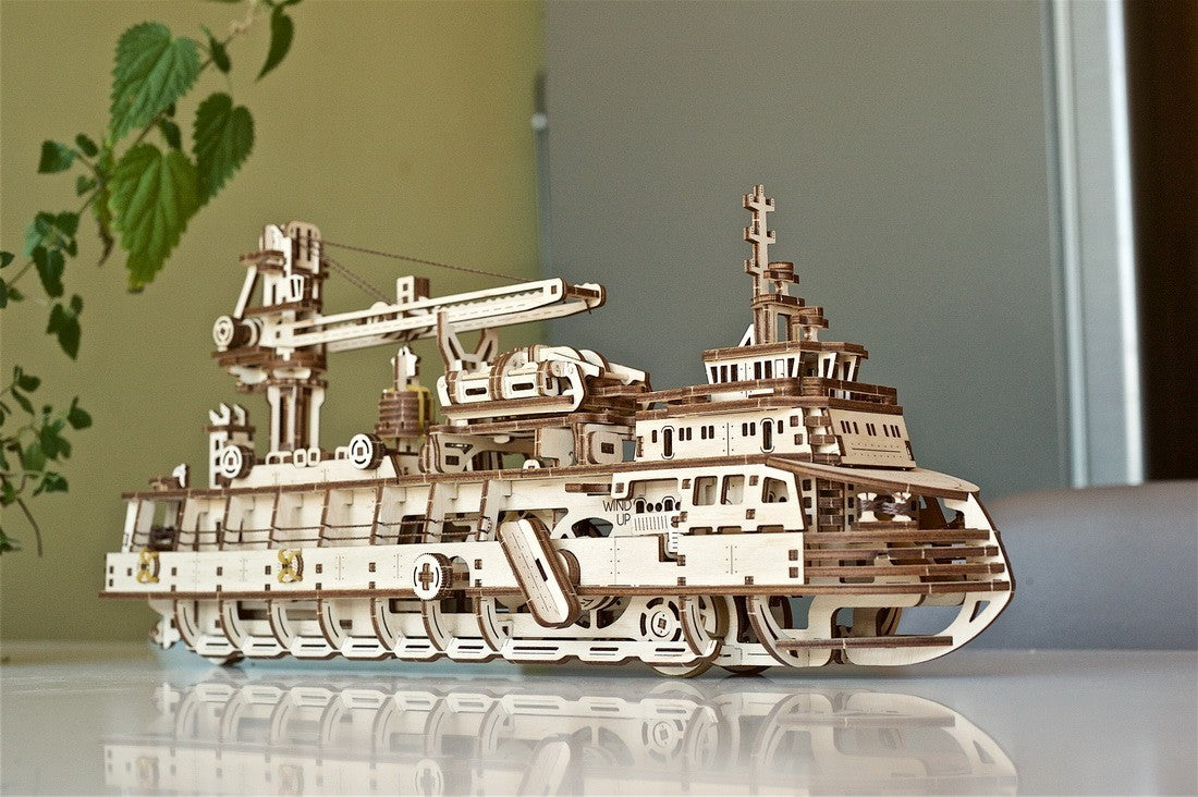 UGears Research Vessel - 575 Pieces (Advanced) 70135